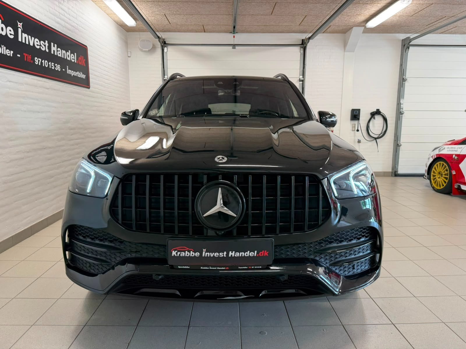 Sort Mercedes GLE350 de fra 2023