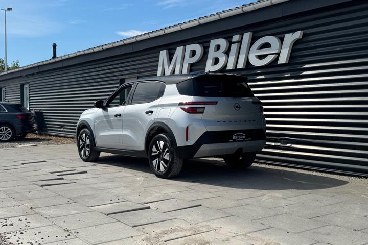 Sølv Opel Frontera fra 2025