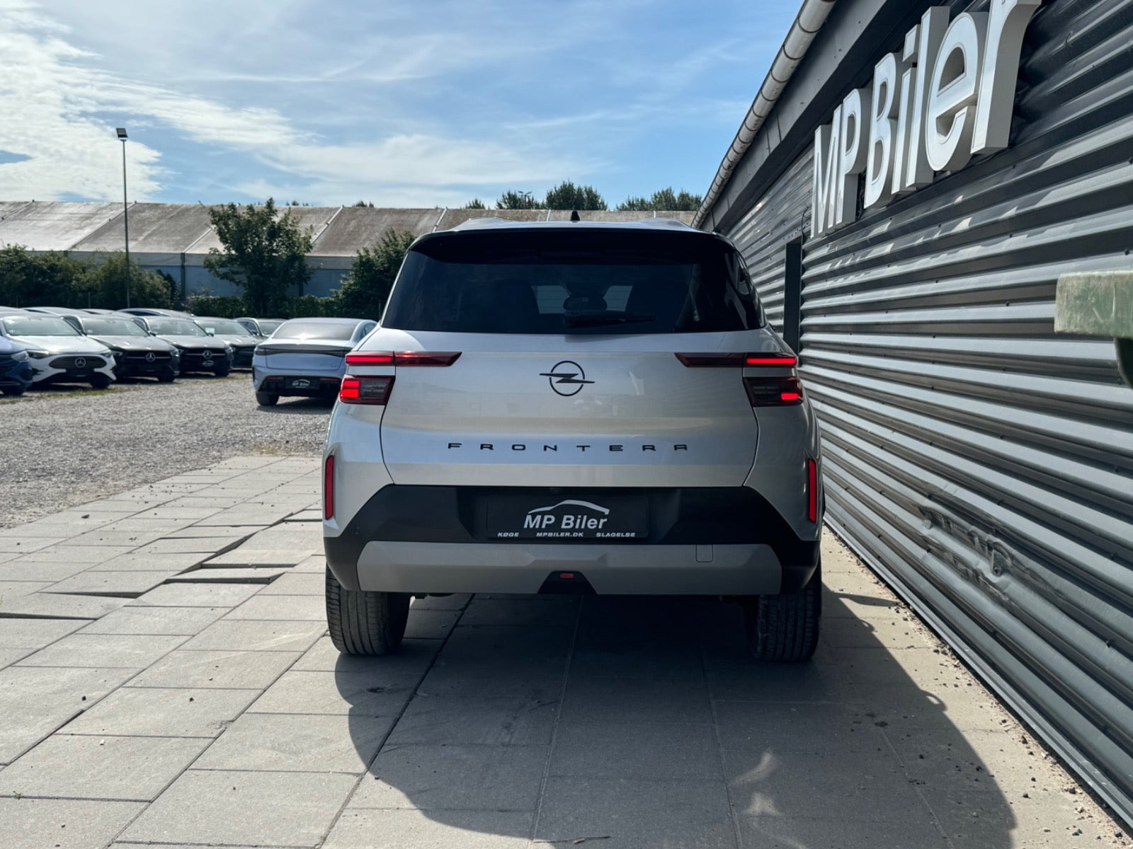 Sølv Opel Frontera fra 2025