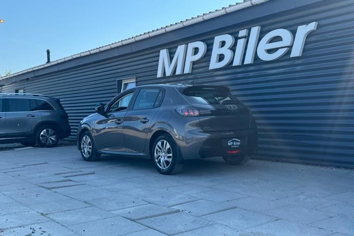 Grå Peugeot 208 fra 2020