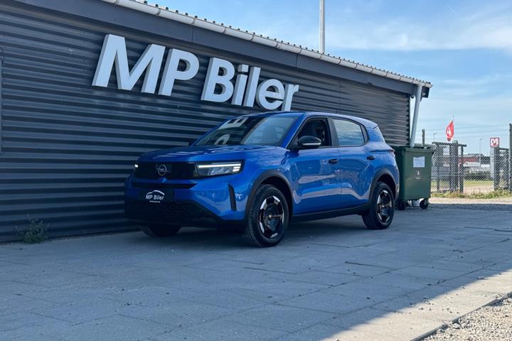 Blå Opel Frontera fra 2025