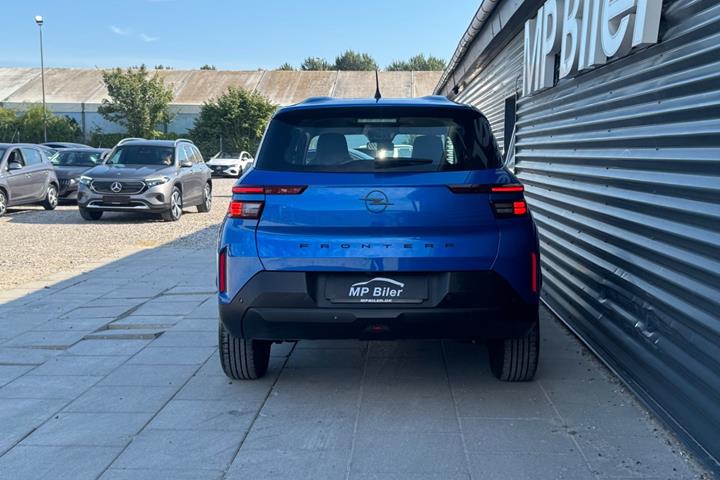 Blå Opel Frontera fra 2025
