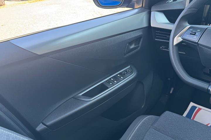 Blå Opel Frontera fra 2025