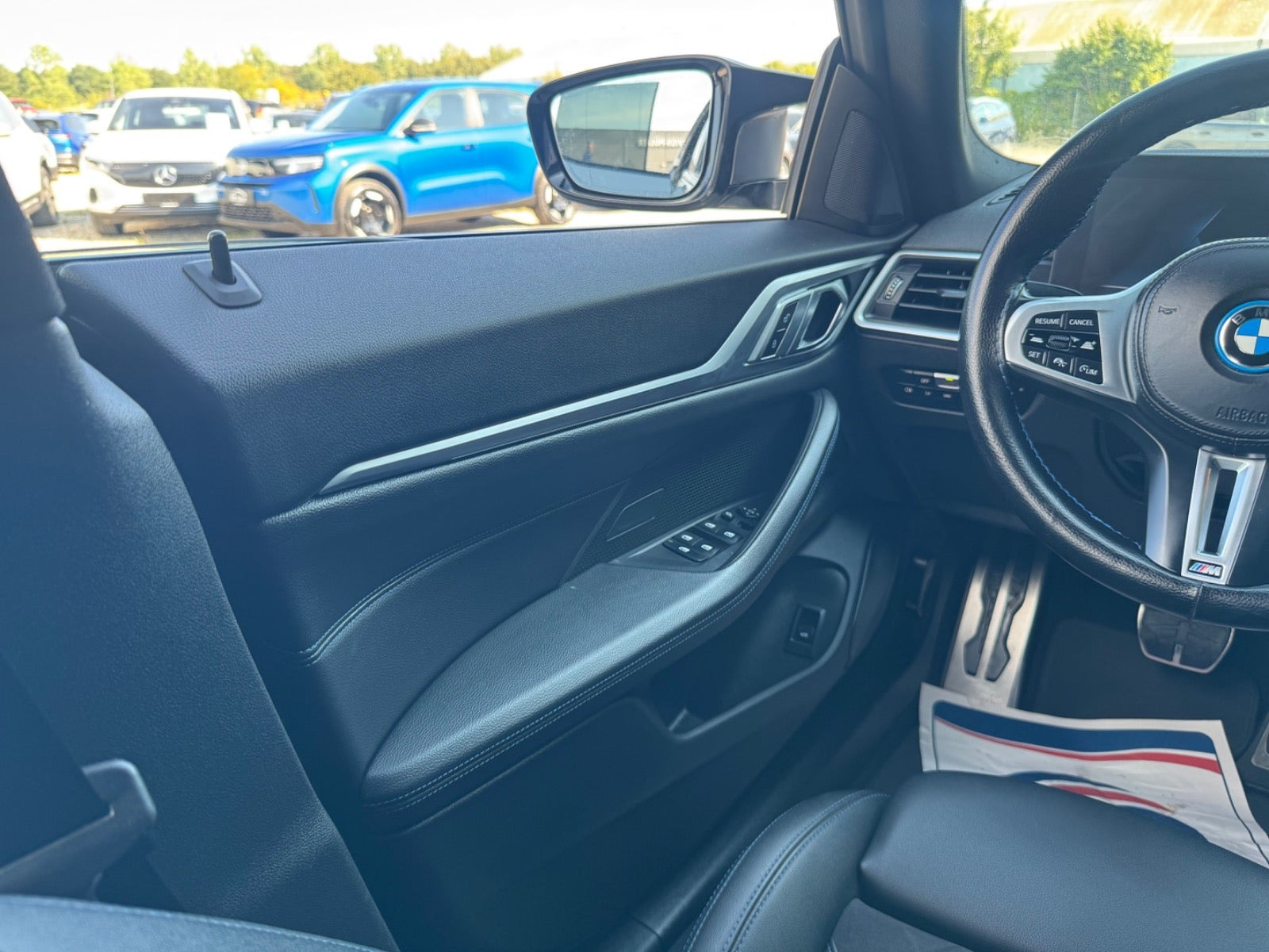 Grå BMW i4 fra 2024