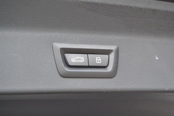 Sort BMW iX3 fra 2023