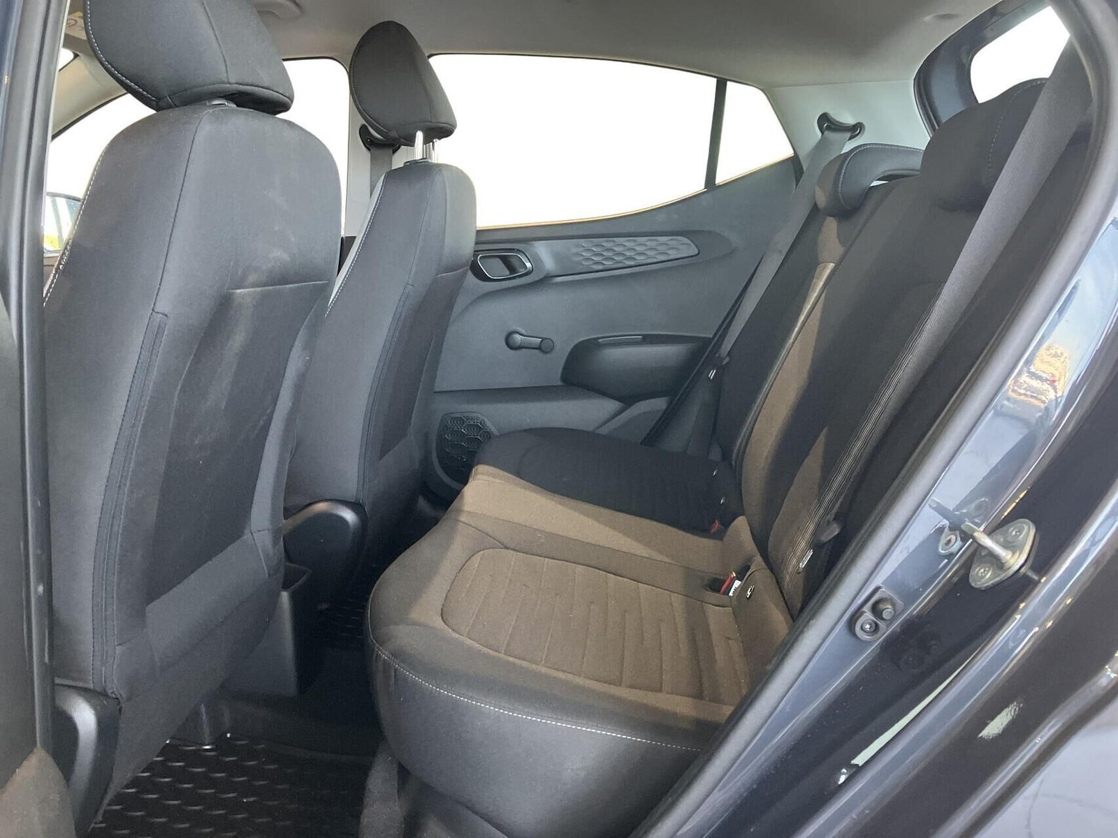 Sort Hyundai i10 fra 2024