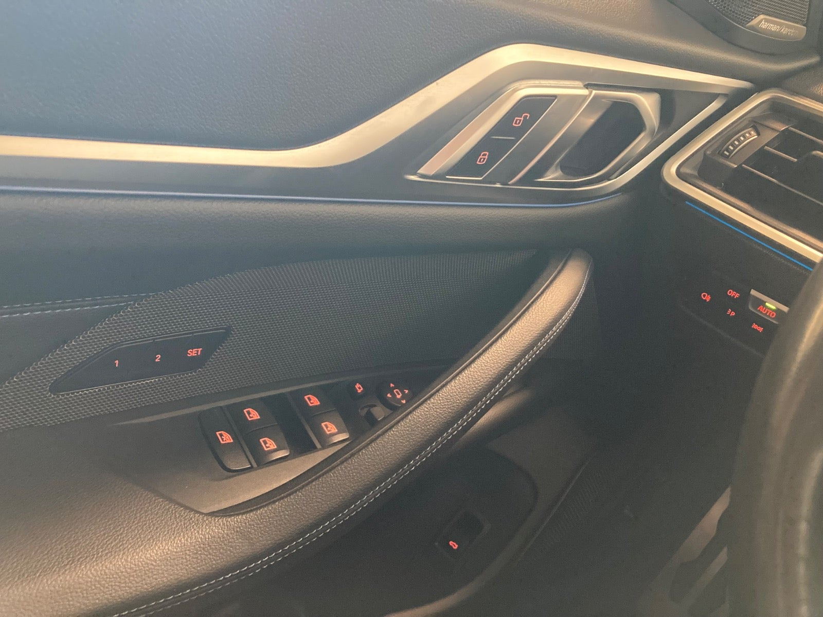 Grå BMW i4 fra 2023