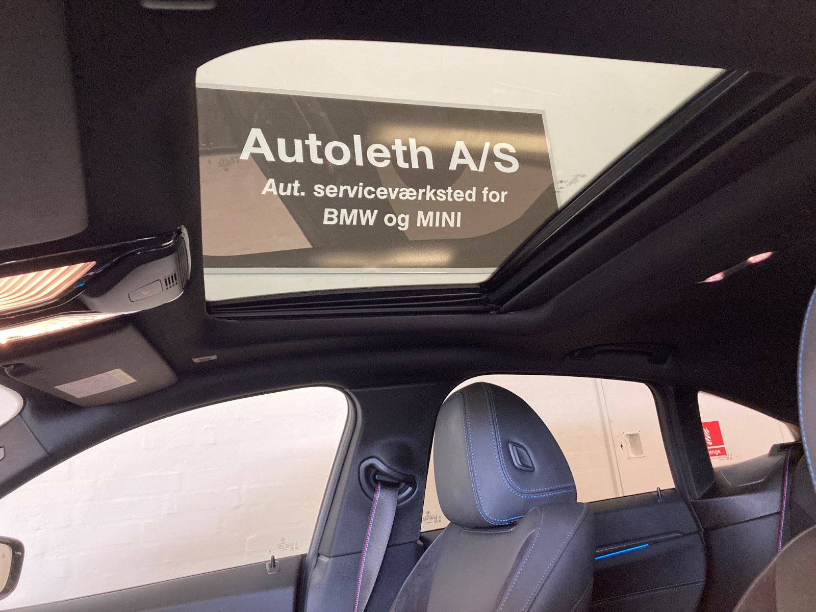 Grå BMW i4 fra 2023