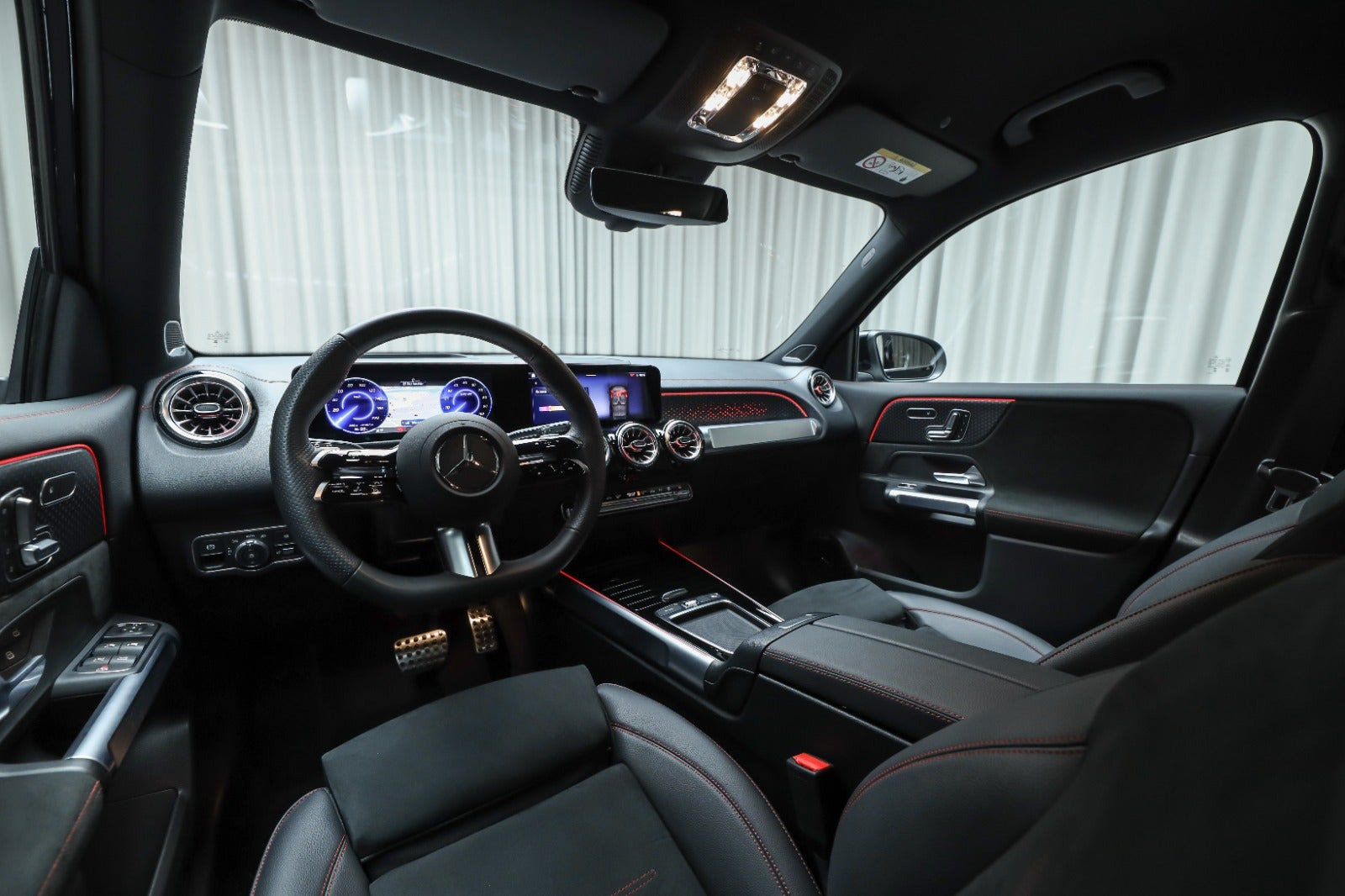 Sort Mercedes EQB250+ fra 2026