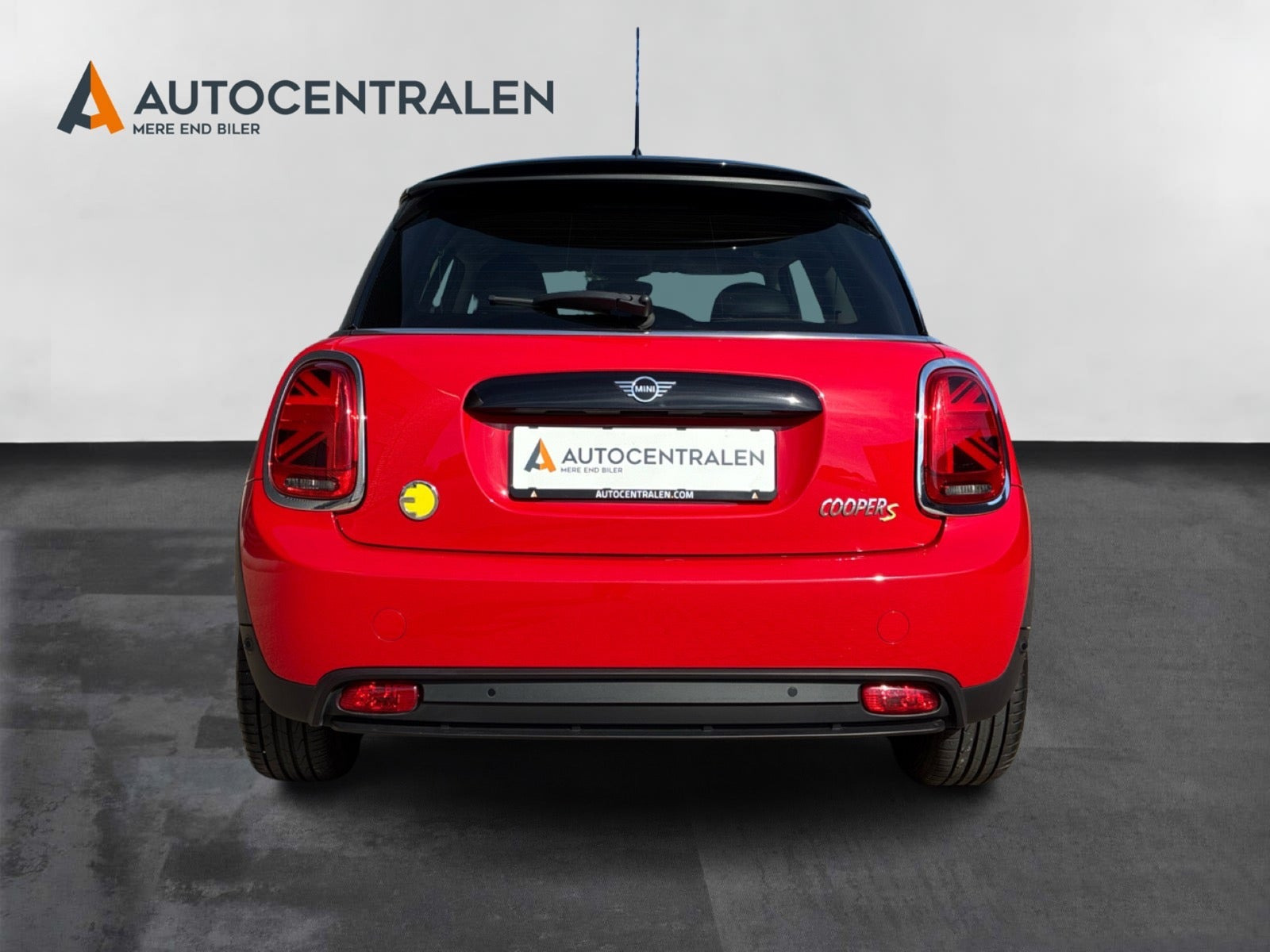 Rød Mini Cooper SE fra 2022