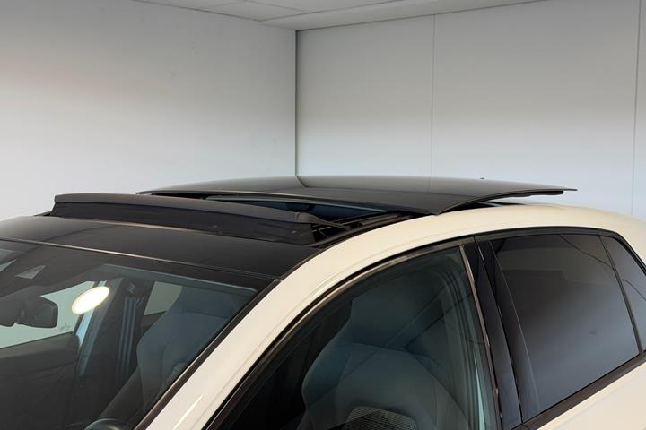 Hvid VW Golf VIII fra 2021