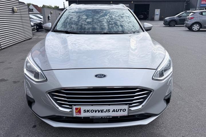 Sølv Ford Focus fra 2019