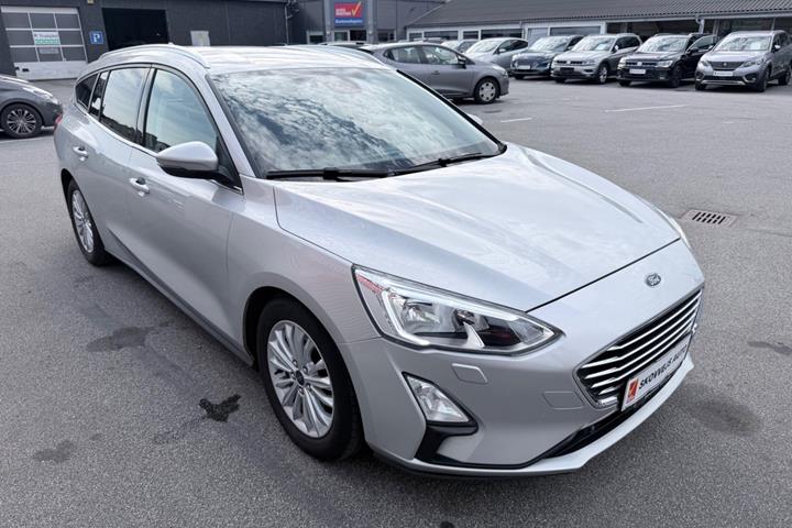 Sølv Ford Focus fra 2019