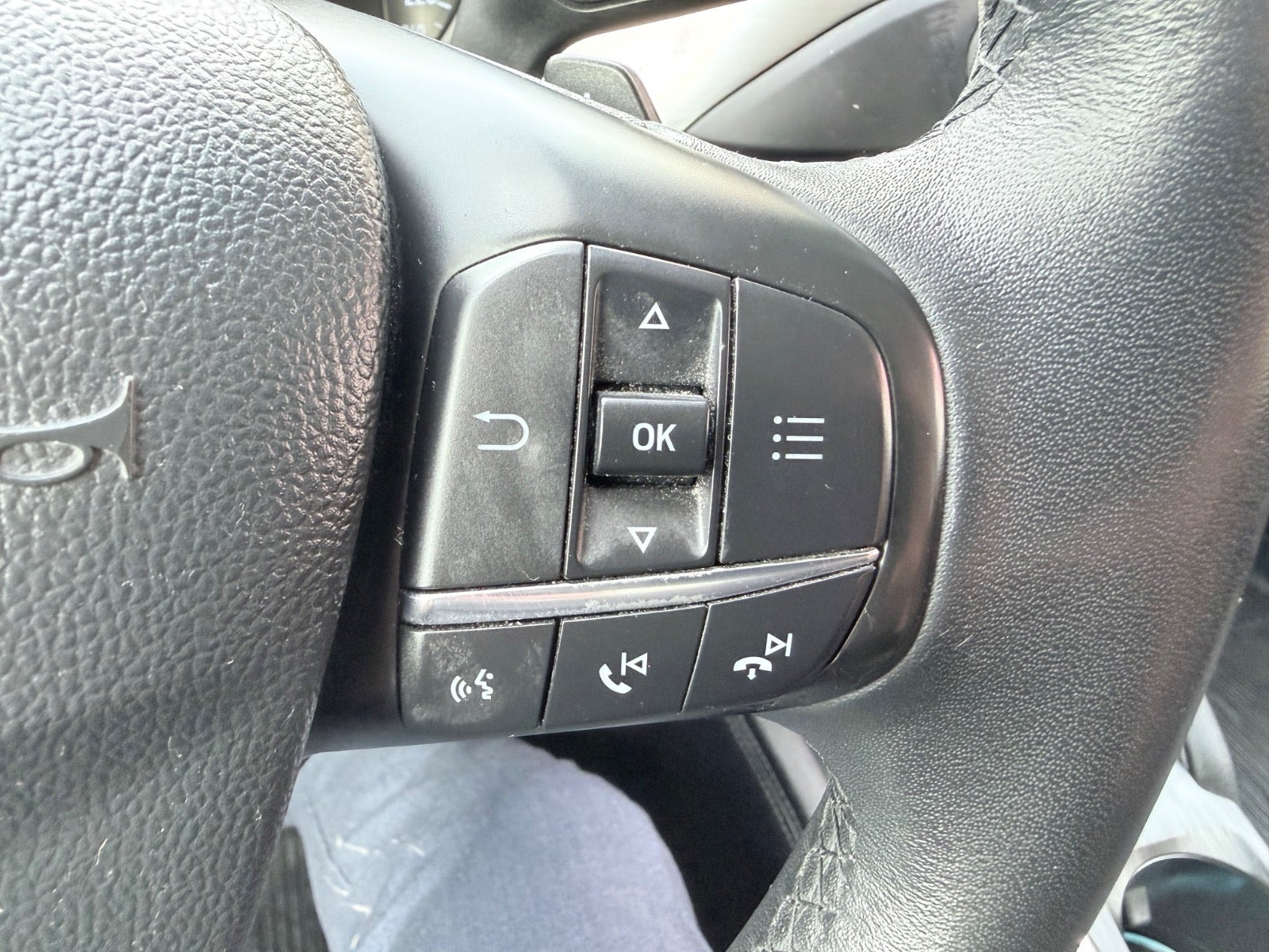 Sølv Ford Focus fra 2019