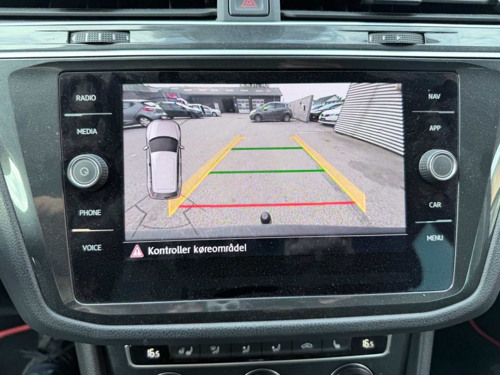 Sort VW Tiguan fra 2020
