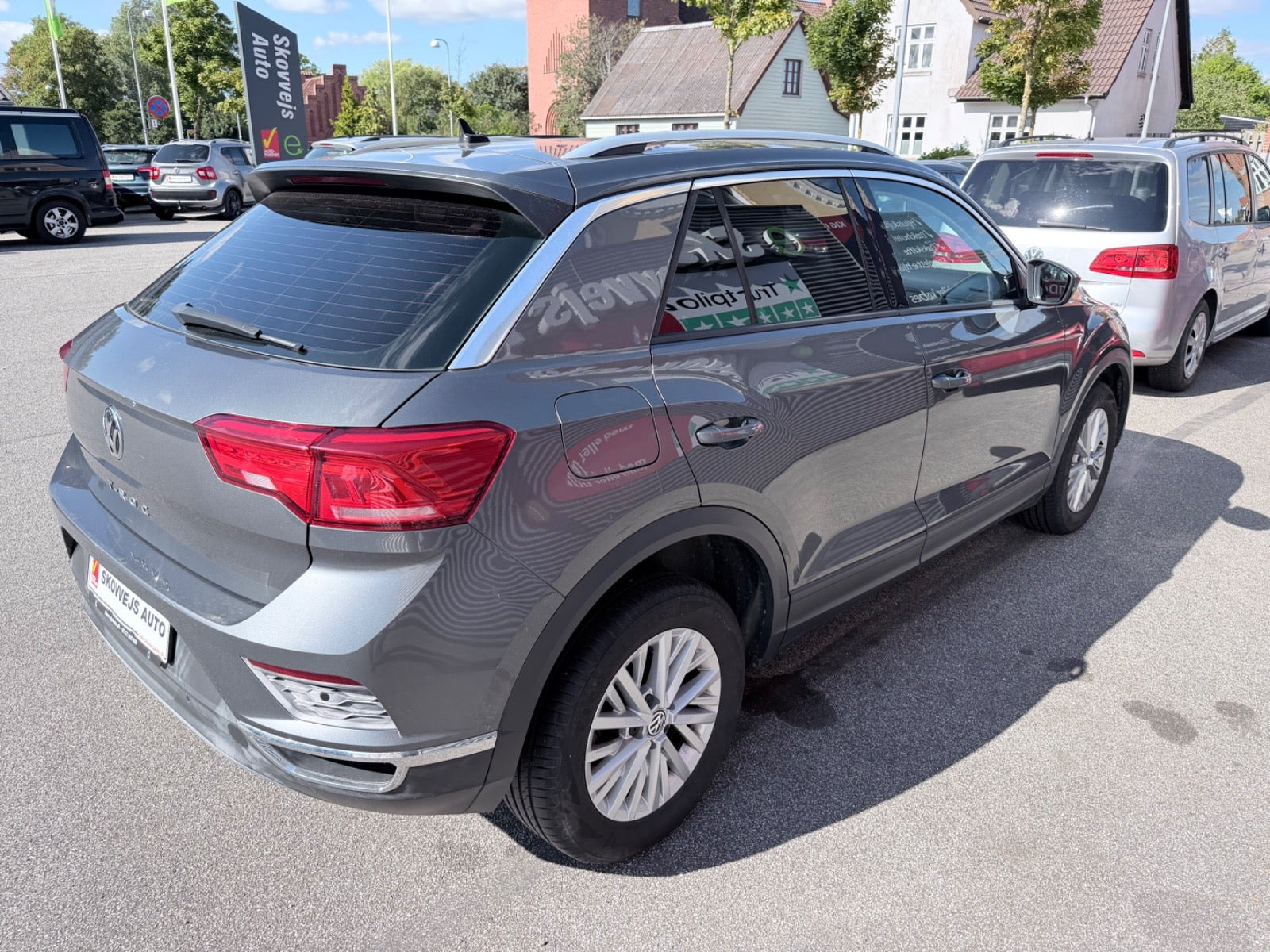 Grå VW T-Roc fra 2018