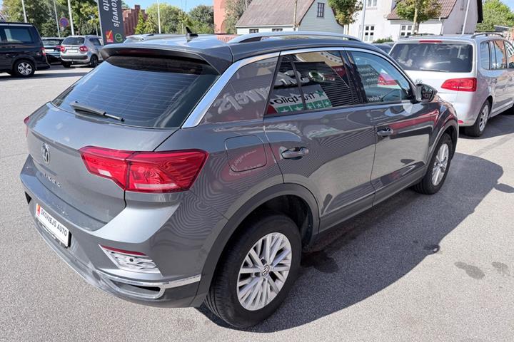 Grå VW T-Roc fra 2018