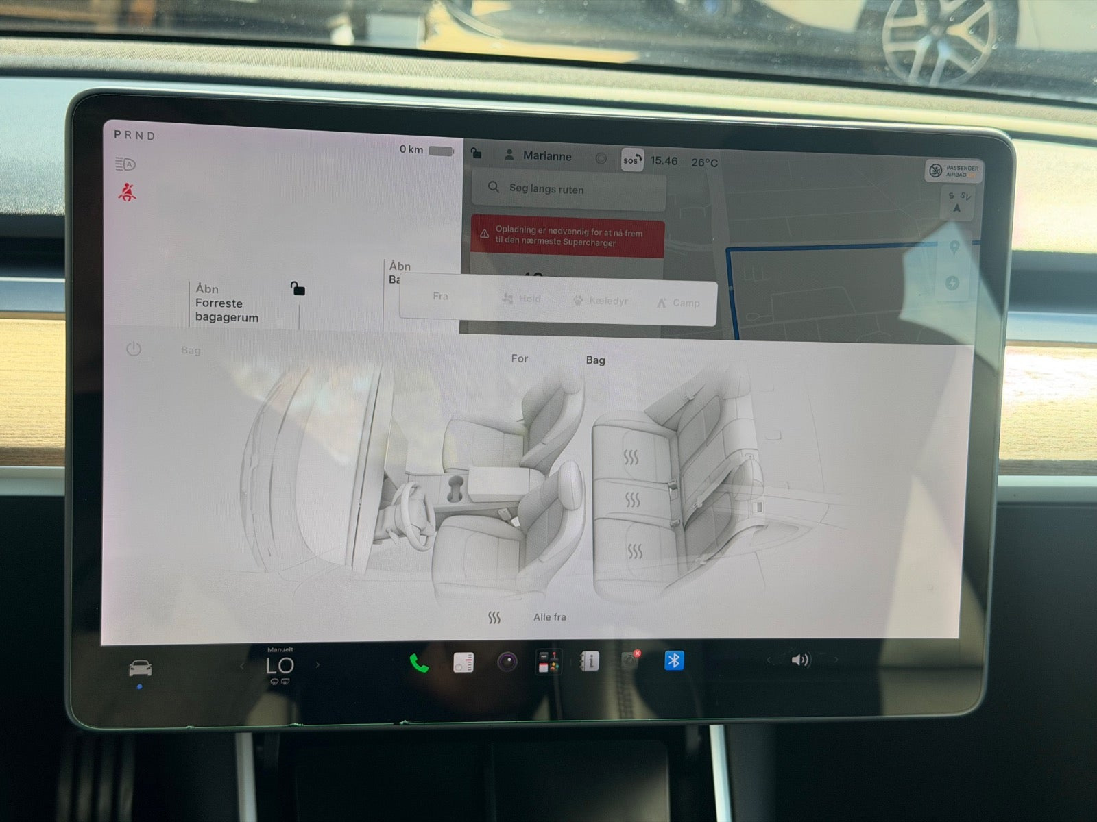 Hvid Tesla Model 3 fra 2019
