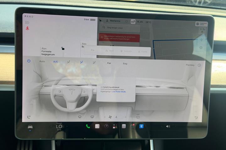 Hvid Tesla Model 3 fra 2019