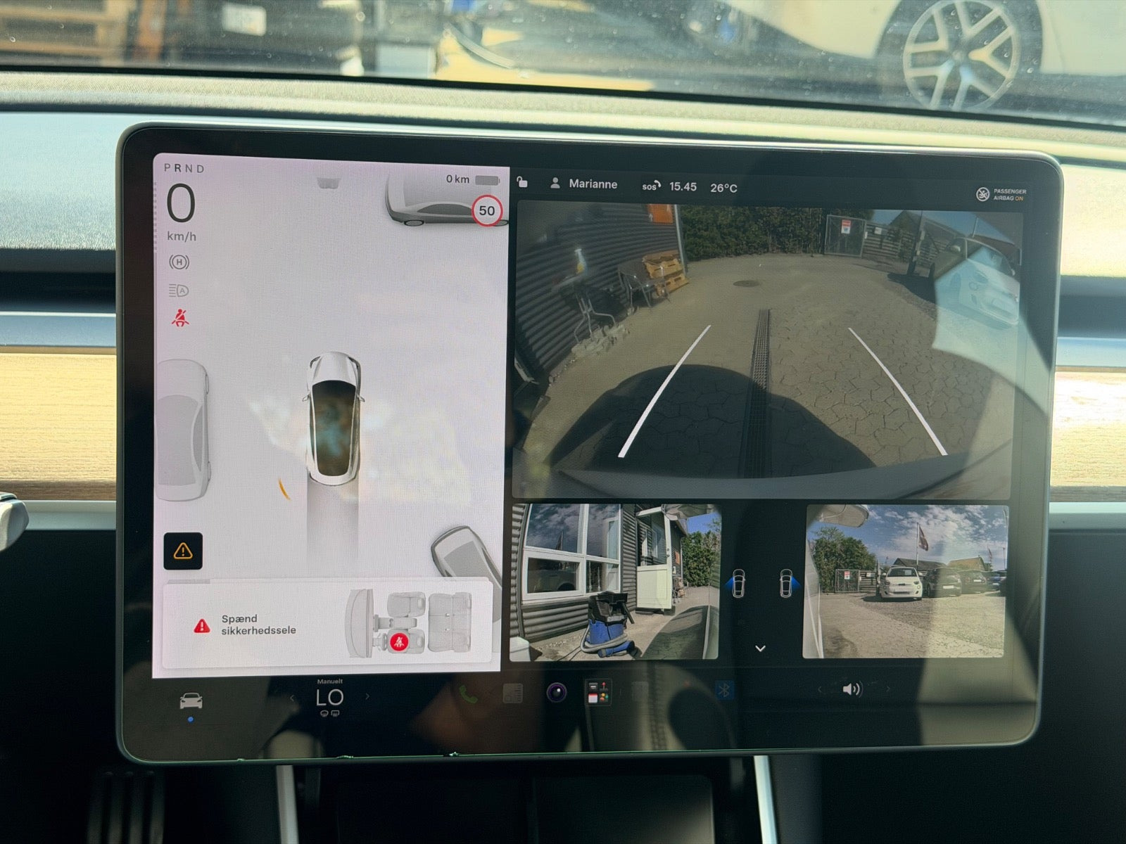 Hvid Tesla Model 3 fra 2019