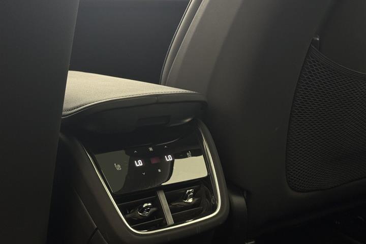 Rød Volvo EX90 fra 2026