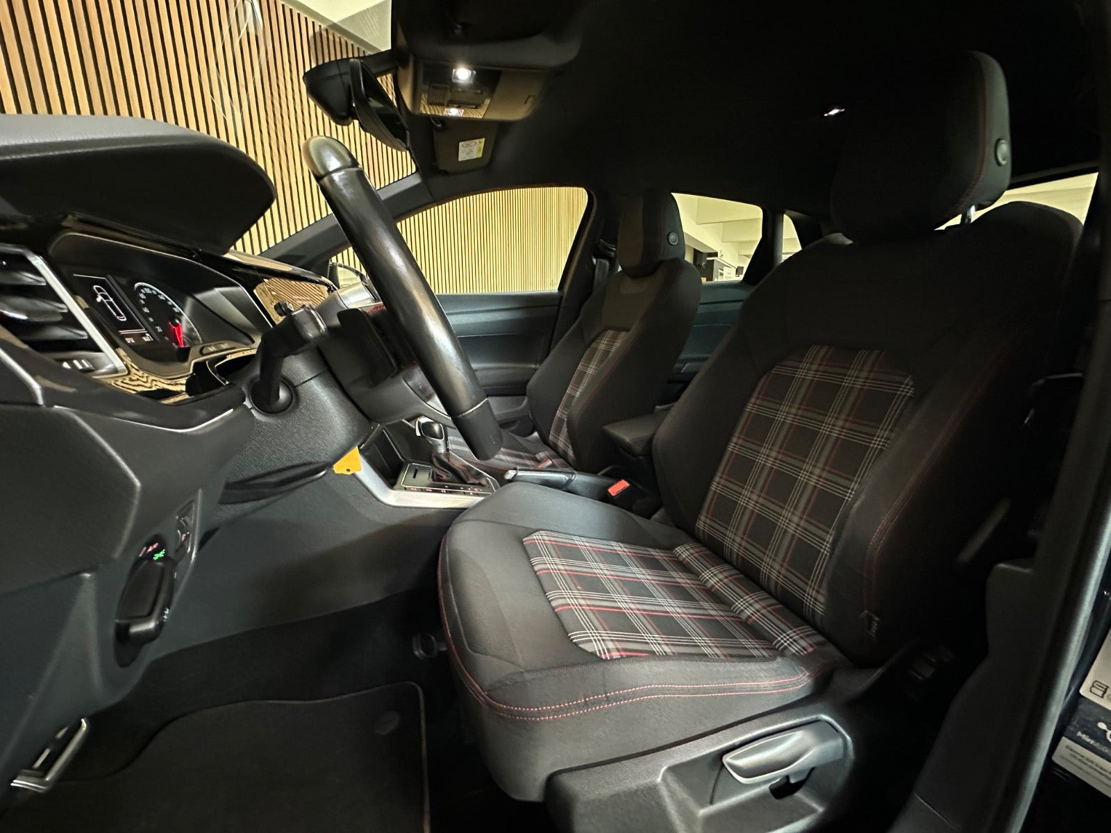 Sort VW Polo fra 2019