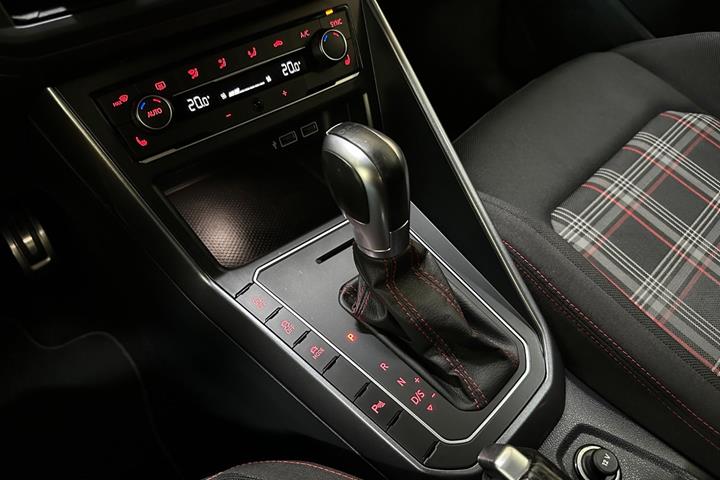 Sort VW Polo fra 2019