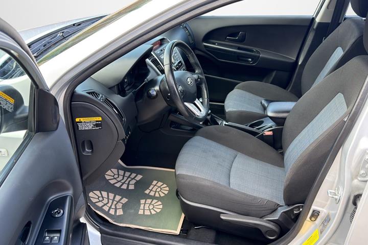 Sølv Kia Ceed fra 2010