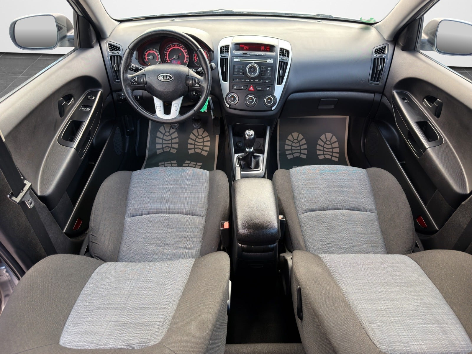 Sølv Kia Ceed fra 2010