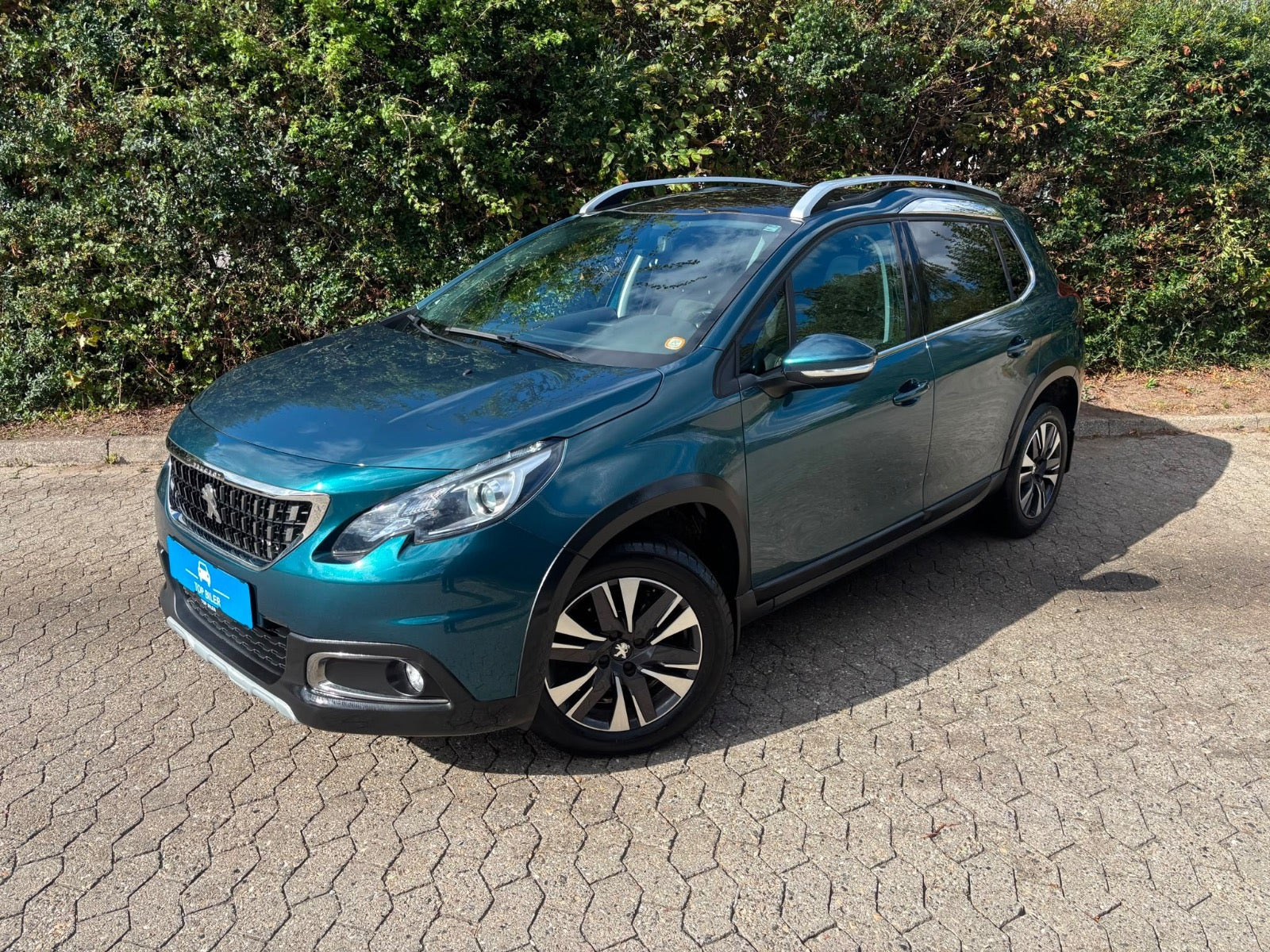 Peugeot 2008 1,2 VTi 82 Allure Sky