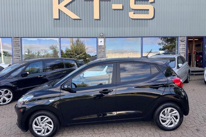 Sort Hyundai i10 fra 2021