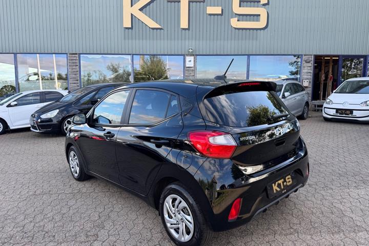 Sort Hyundai i10 fra 2021