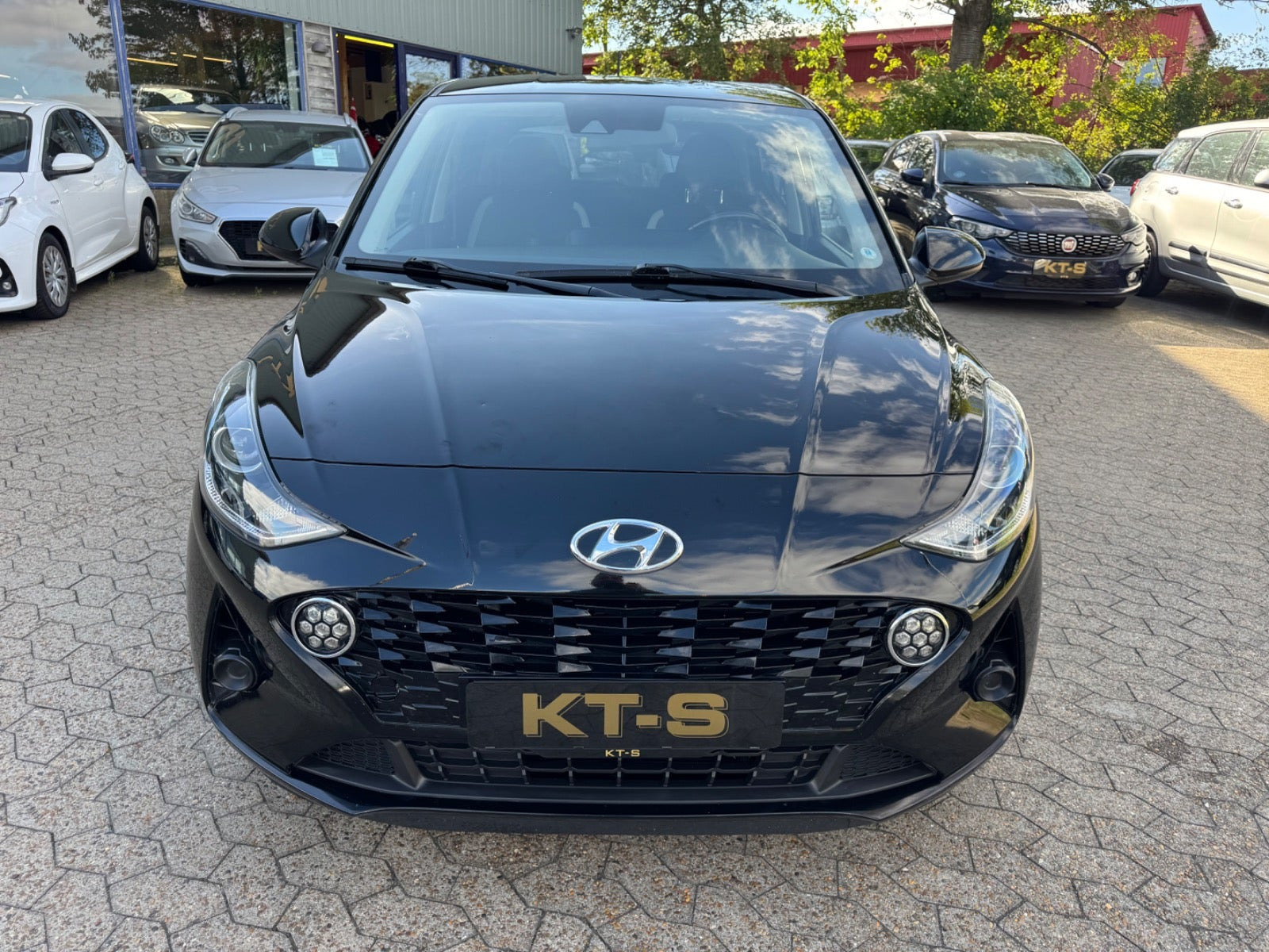Sort Hyundai i10 fra 2021