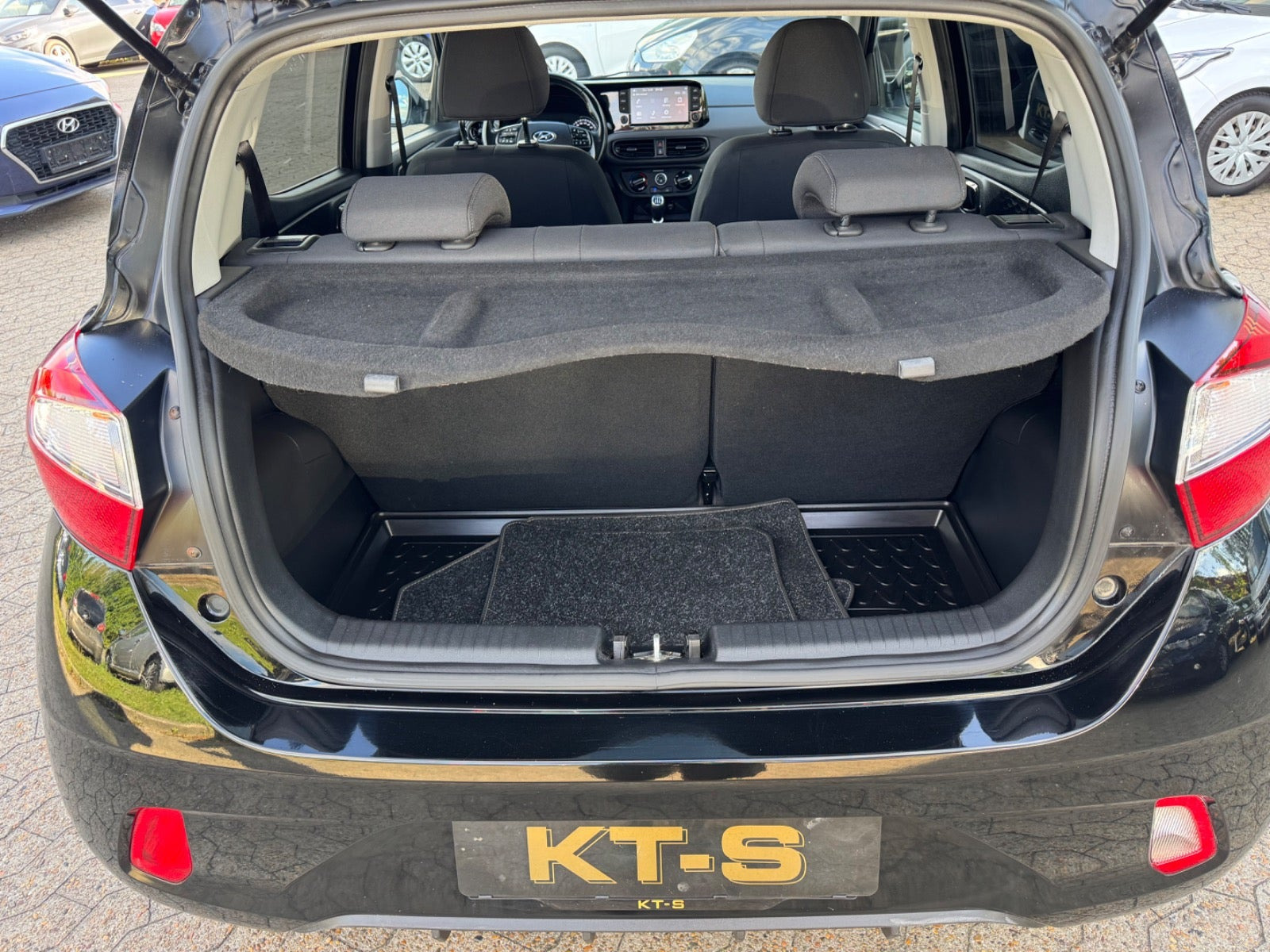 Sort Hyundai i10 fra 2021