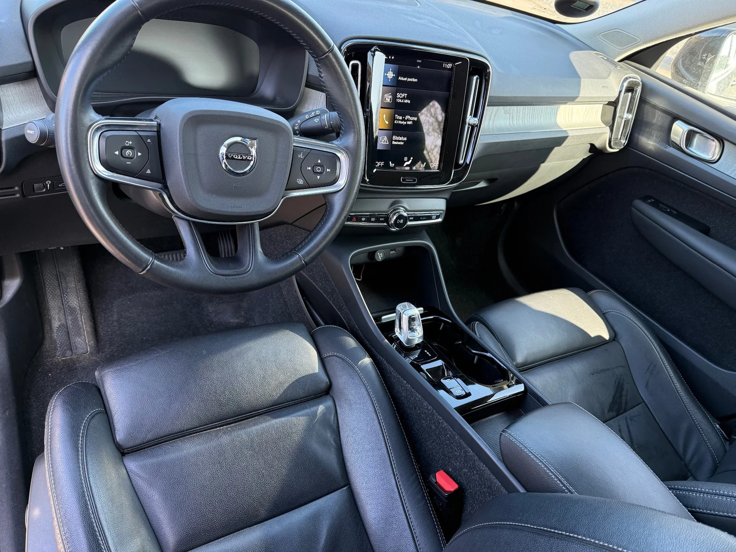 Sort Volvo XC40 fra 2021