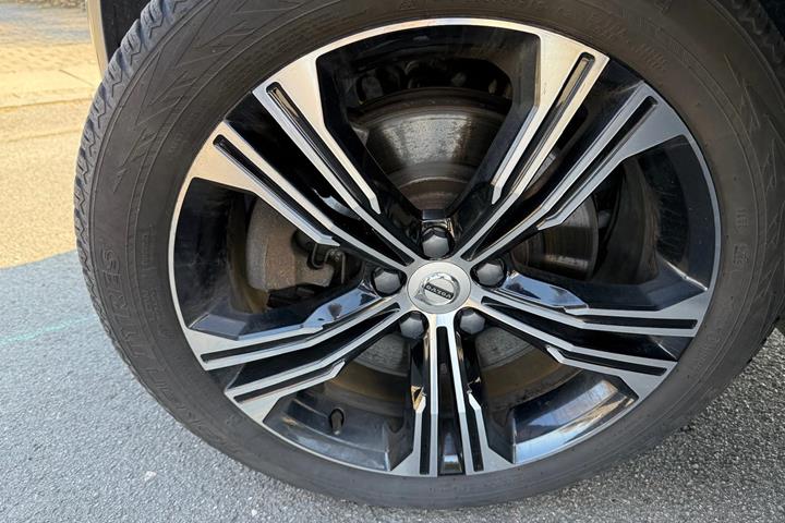 Sort Volvo XC40 fra 2021