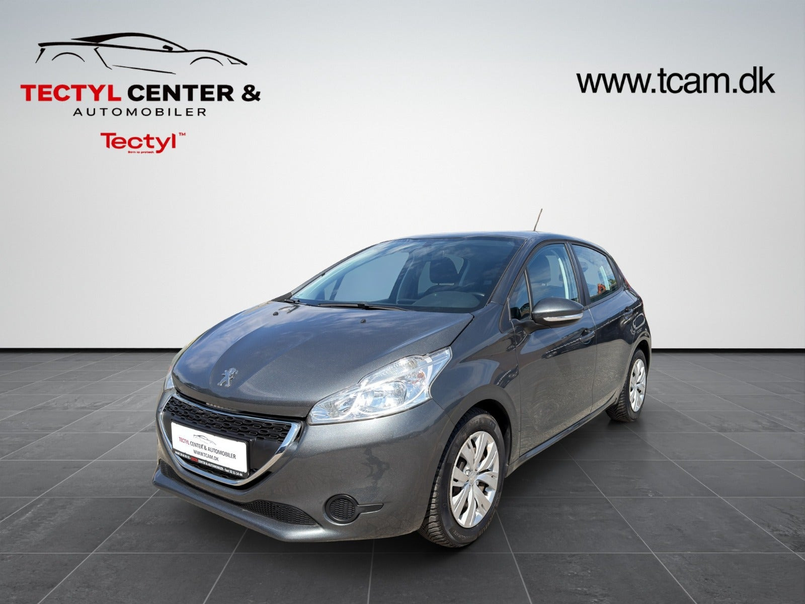 Grå Peugeot 208 fra 2013