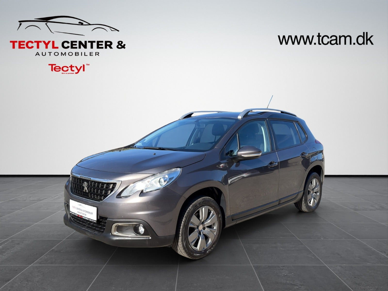 Grå Peugeot 2008 fra 2017