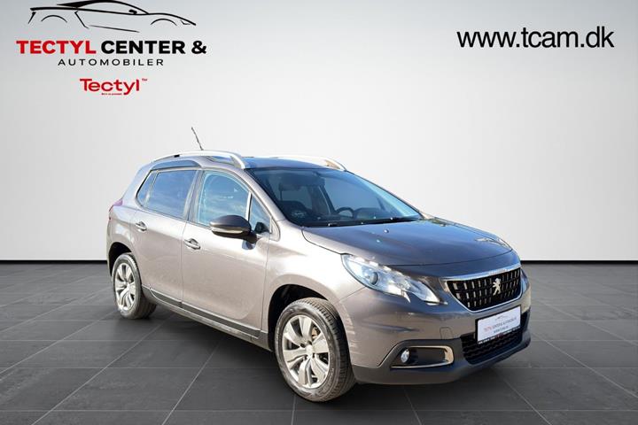Grå Peugeot 2008 fra 2017