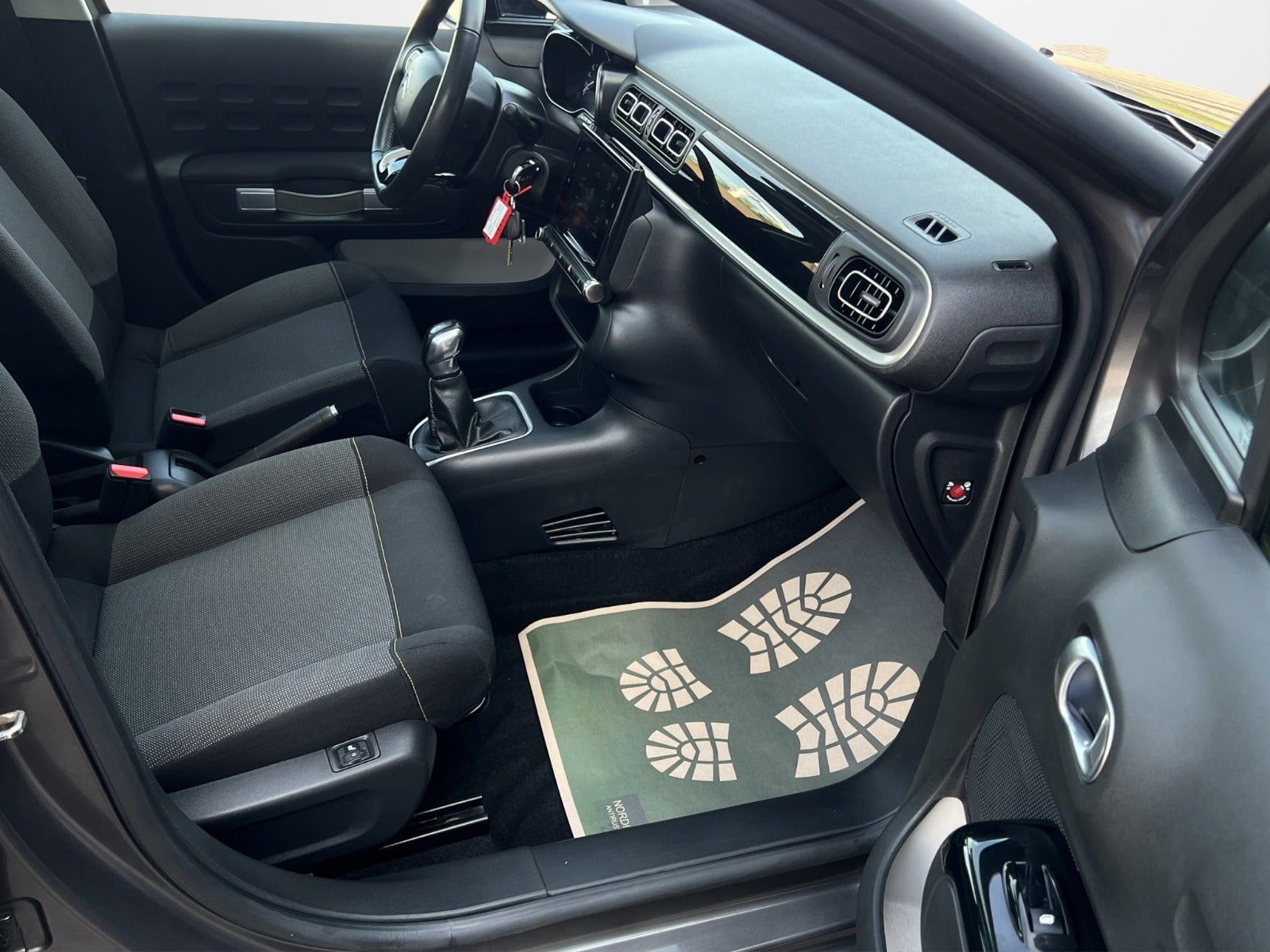 Grå Citroën C3 fra 2019