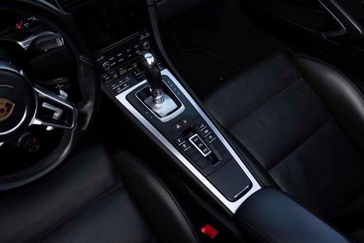 Sort Porsche 911 Carrera S fra 2017