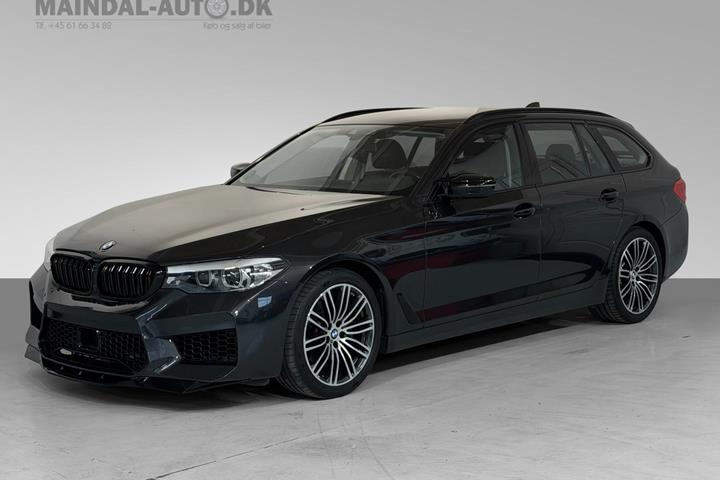 Sort BMW 520d fra 2018 set udefra
