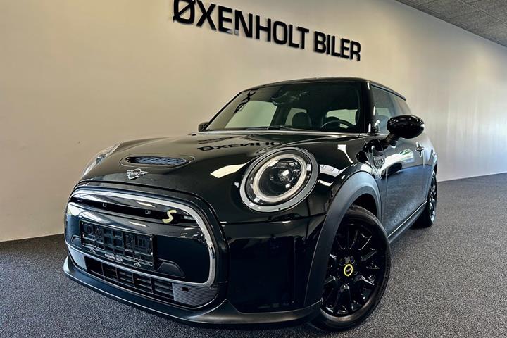 Sort Mini Cooper SE fra 2022