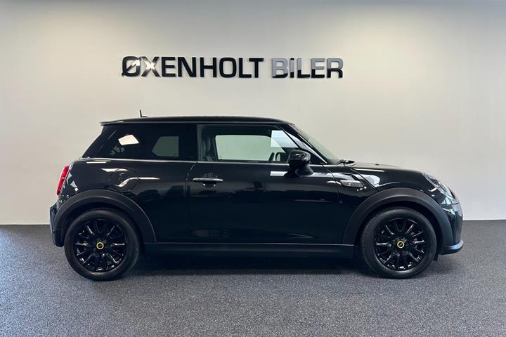 Sort Mini Cooper SE fra 2022