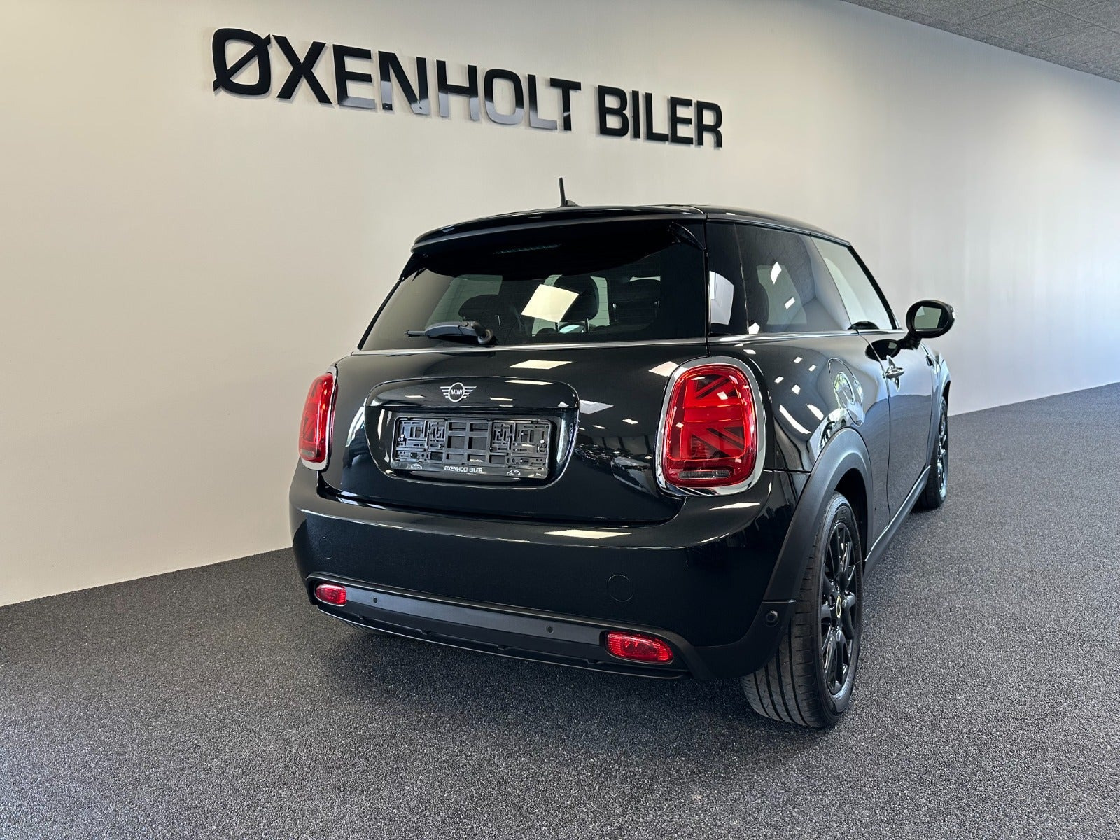 Sort Mini Cooper SE fra 2022