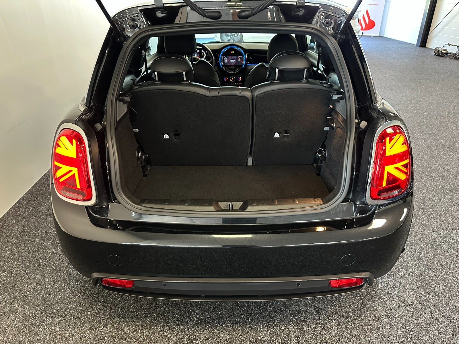 Sort Mini Cooper SE fra 2022
