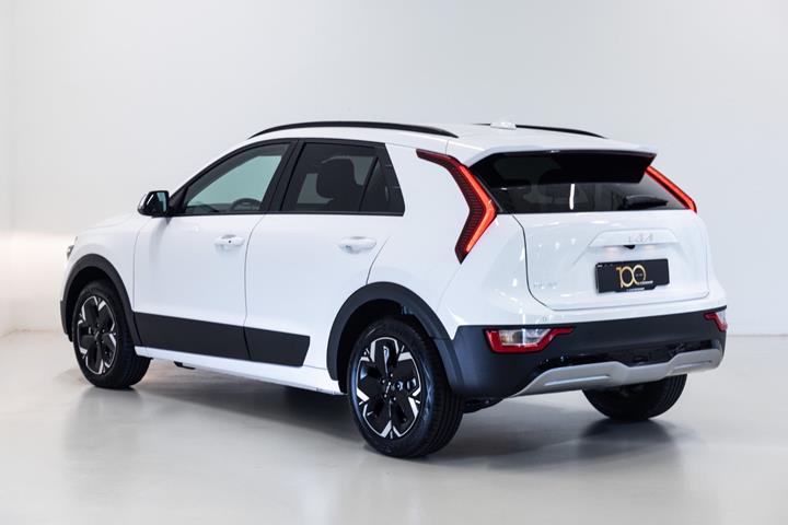 Hvid Kia Niro fra 2026