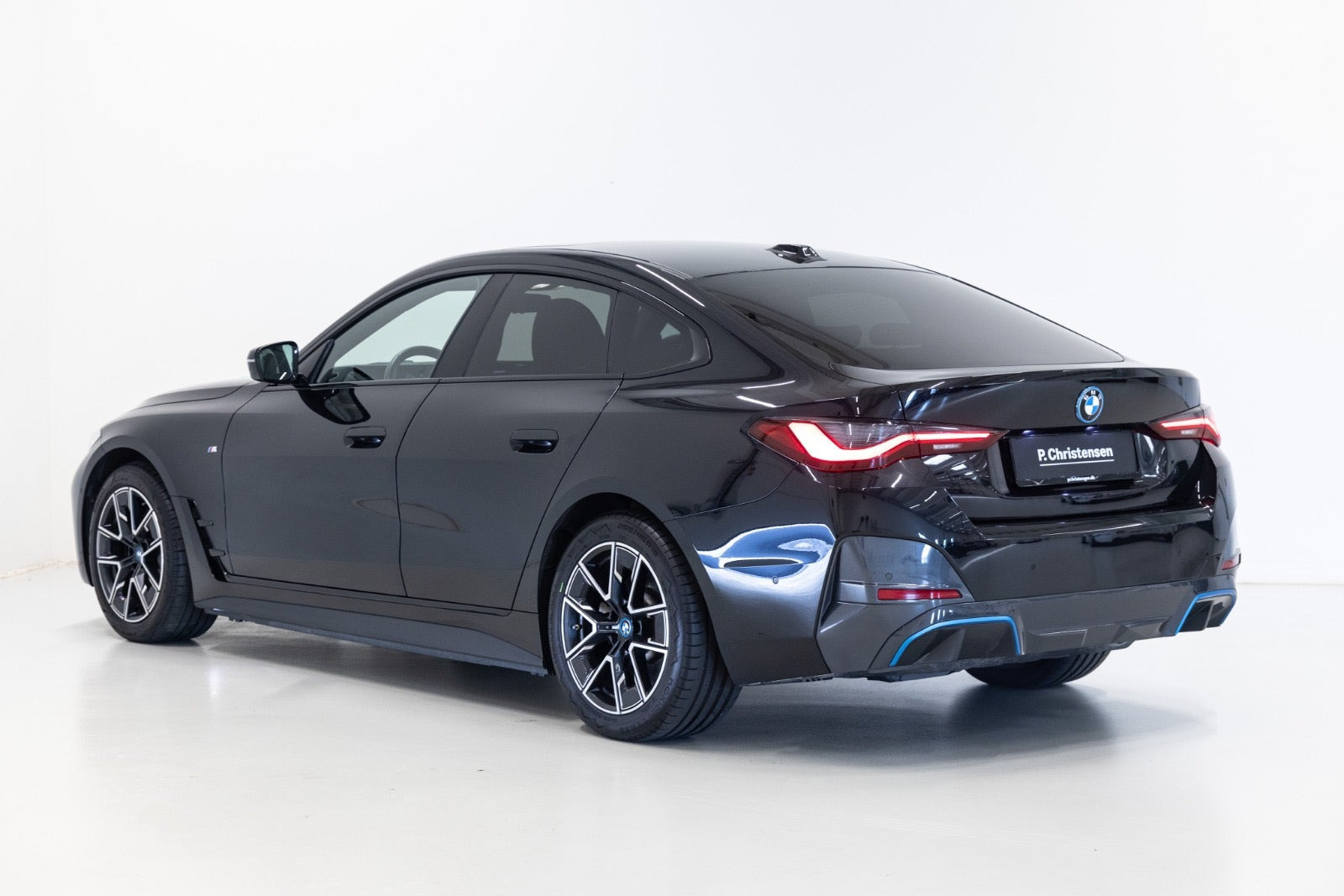 Sort BMW i4 fra 2023