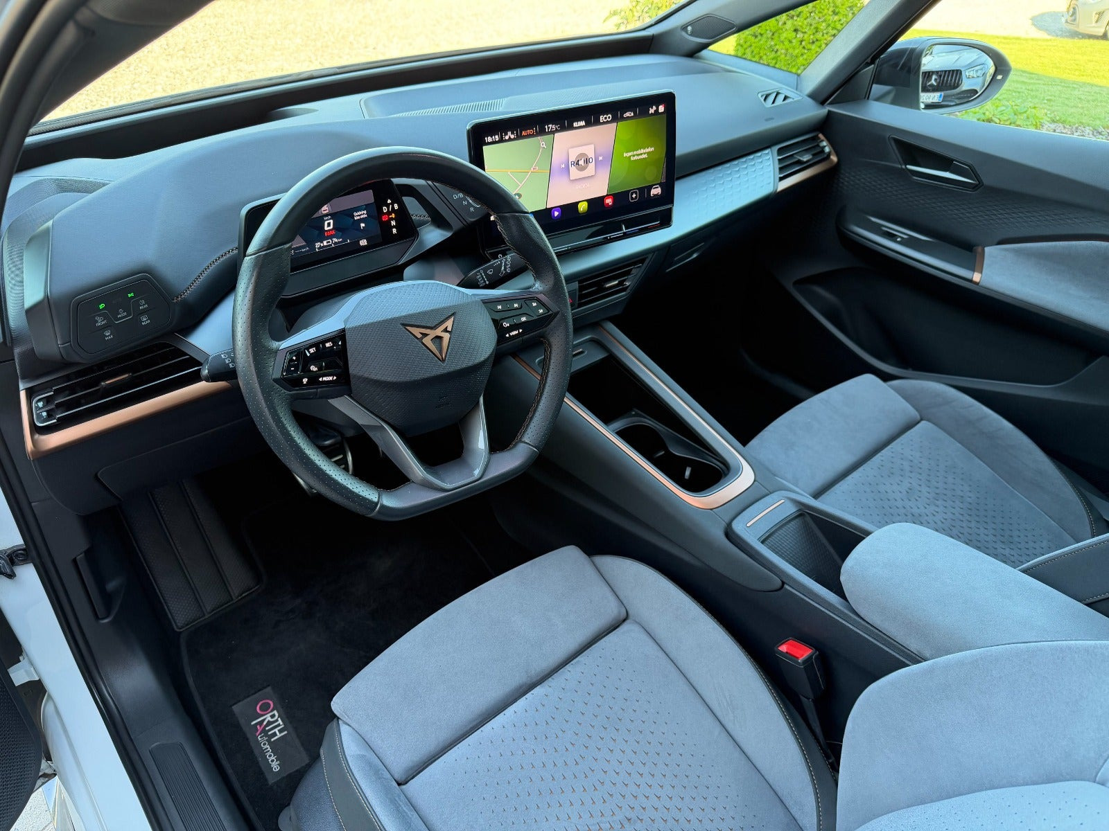 Grå Cupra Born fra 2023