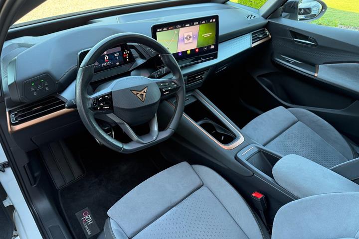 Grå Cupra Born fra 2023